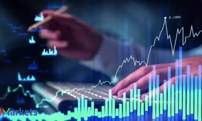 Positive Breakout: These 8 stocks cross above their 200 DMAs - Upside Ahead?