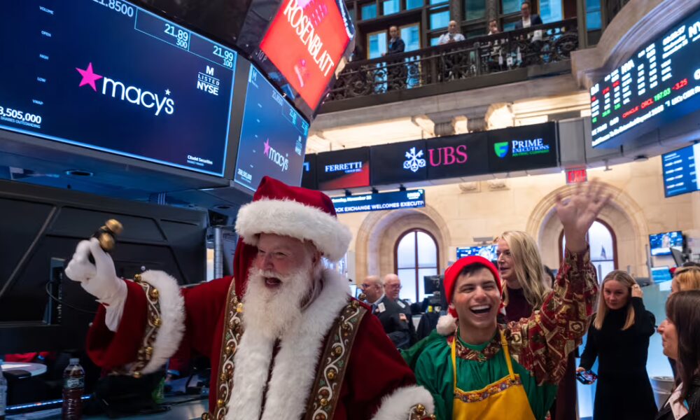 S&P 500 Hits a Rare Christmas Eve Record