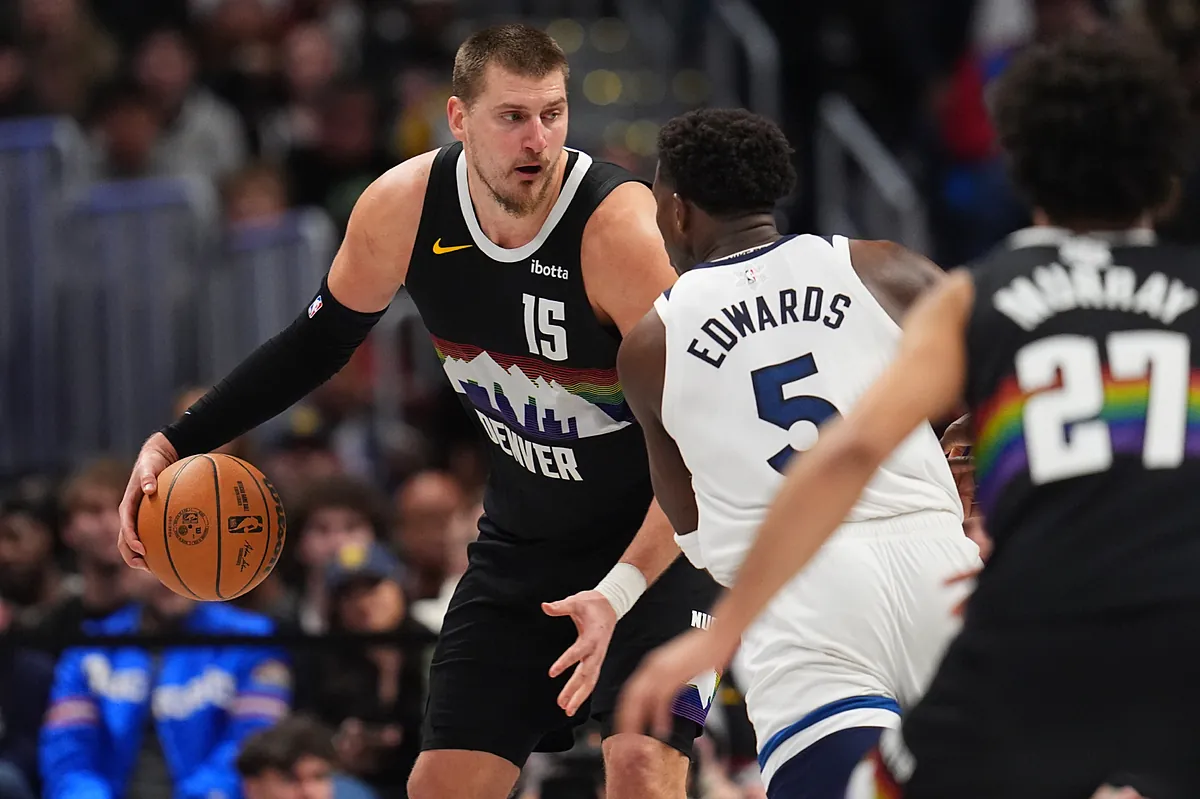 Another 'crazy night' for Jokic: he signs a 56-point triple-double and destroys the Wolves in a record overtime