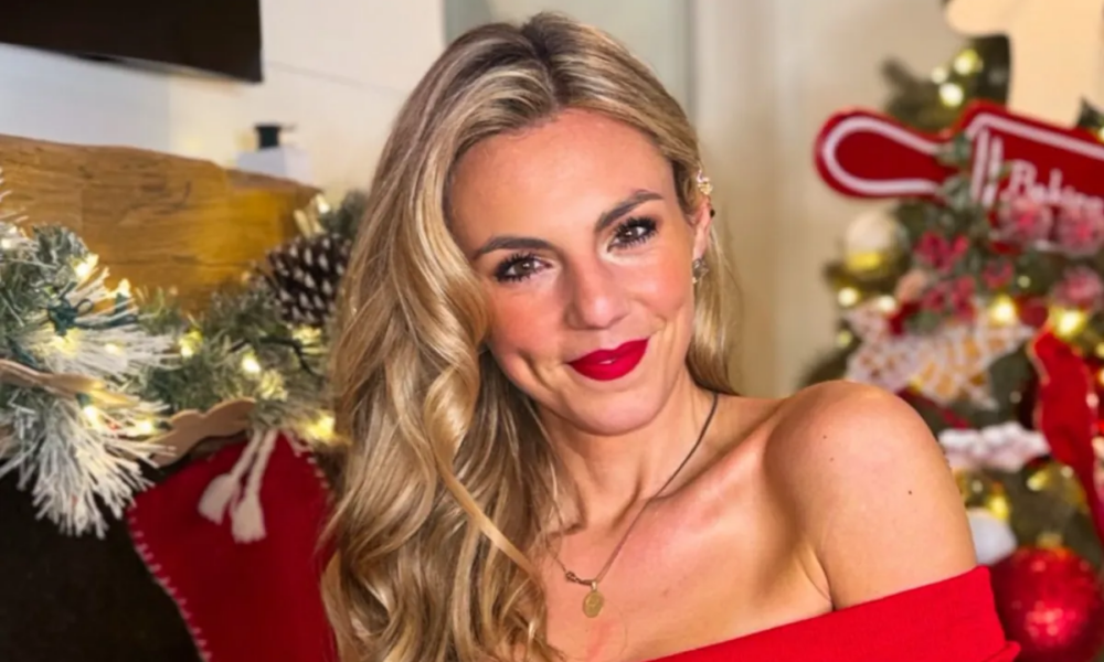 Annie Agar's bold Christmas outfit and hilarious Lions playoff joke goes viral