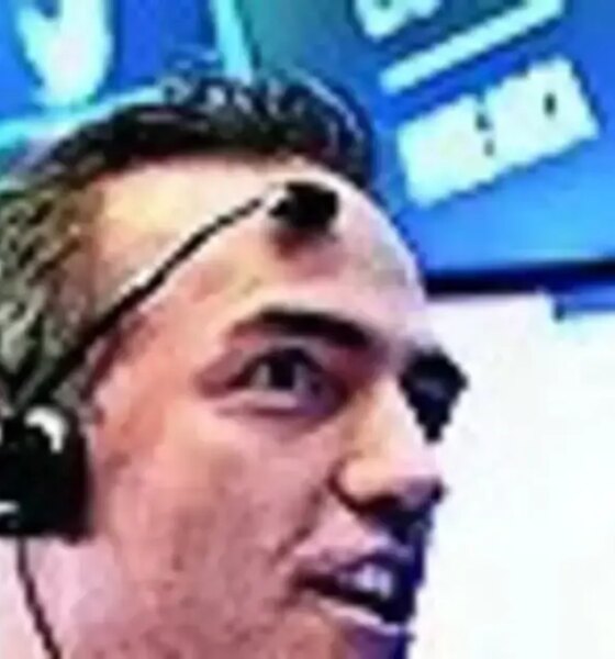 A brutal year for stock picking spurs trillion-dollar fund exodus