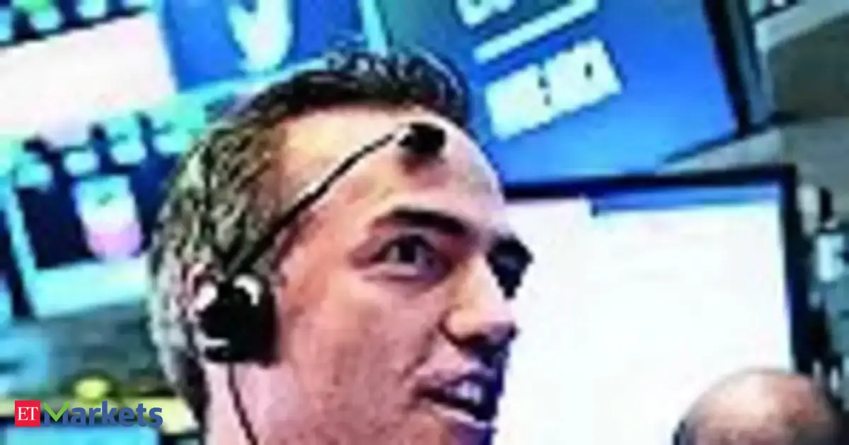 A brutal year for stock picking spurs trillion-dollar fund exodus