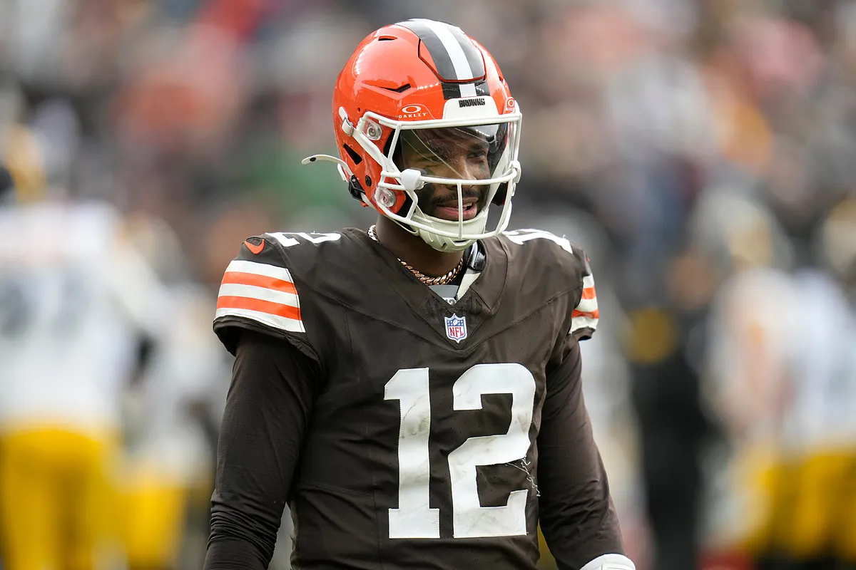 Shedeur Sanders faces criticism as Deion Sanders' reaction draws spotlight in Browns' win over Steelers