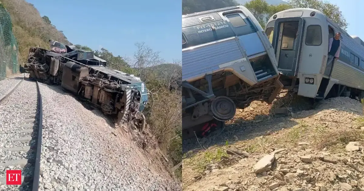 More than a dozen dead in Mexico train derailment
