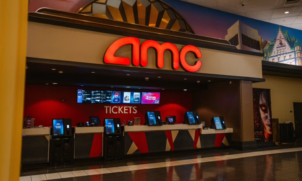 There’s No Happy Ending for Movie Theaters, No Matter Who Wins Warner