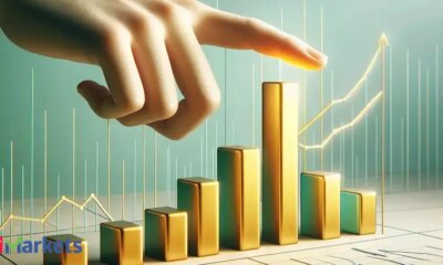 New year stock picks 2026: Why M&M, Marico, Hindustan Petroleum offer up to 20% potential upside - Solid Bets