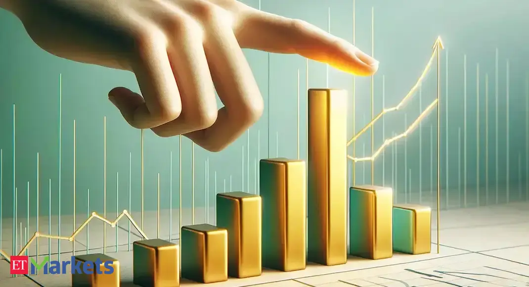 New year stock picks 2026: Why M&M, Marico, Hindustan Petroleum offer up to 20% potential upside - Solid Bets