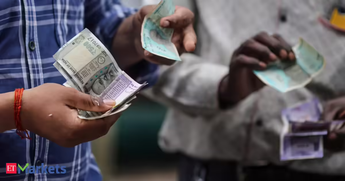 Foreigners dump record Indian bonds as weak rupee erodes returns