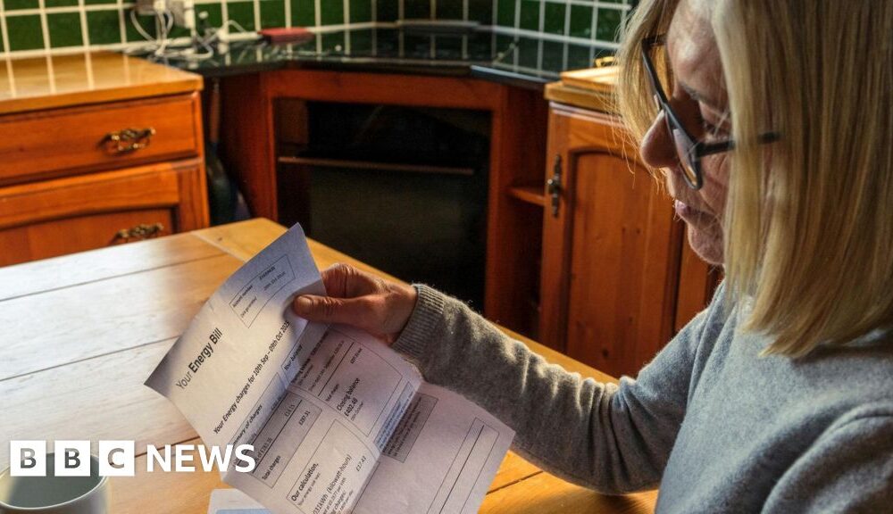 Applications open for help from Staffordshire warm homes scheme