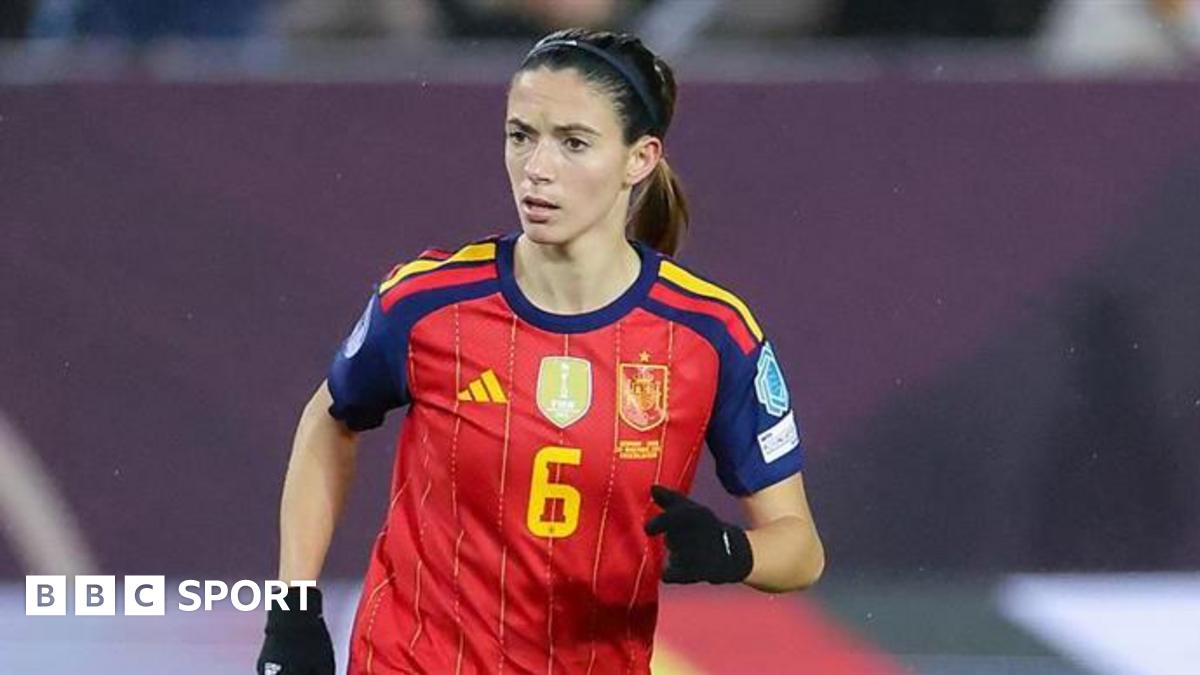 Aitana Bonmati playing for Spain