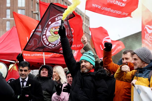 BREAKING: Birmingham bin collections suspended as 'mass protests' cripple service