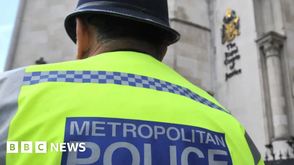 Police forces will make arrests over intifada chants