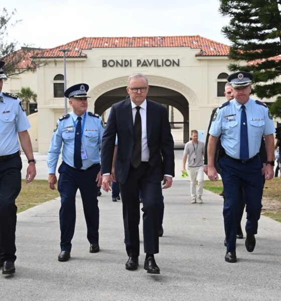 Emergency national cabinet called after Bondi shooting