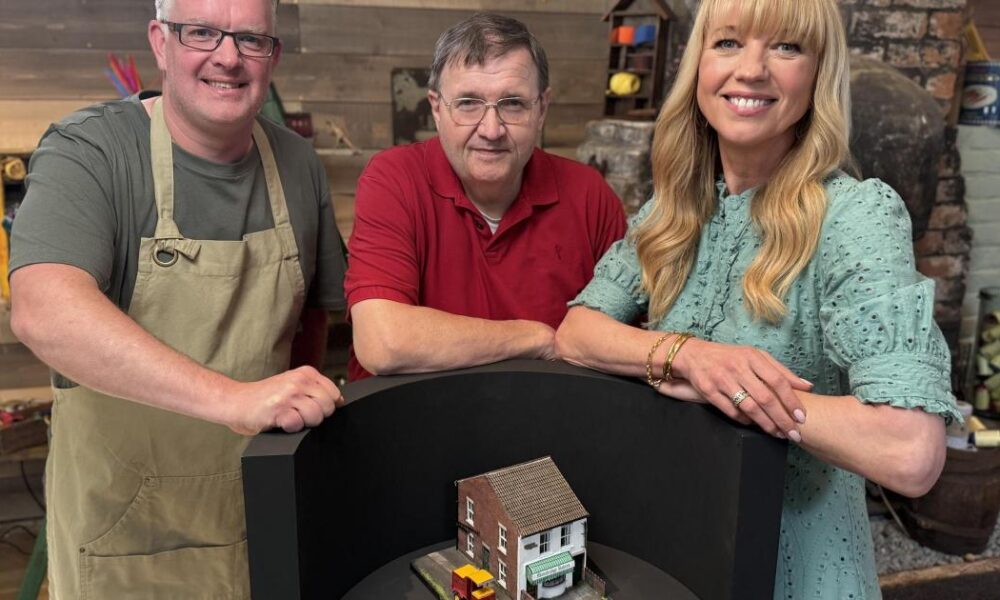 Sara Cox 's back on TV for 'The Marvellous Miniature Workshop’