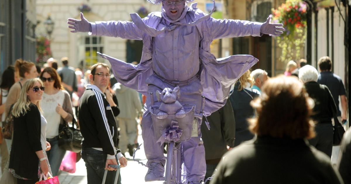 Tribute to Purpleman, legendary York street performer