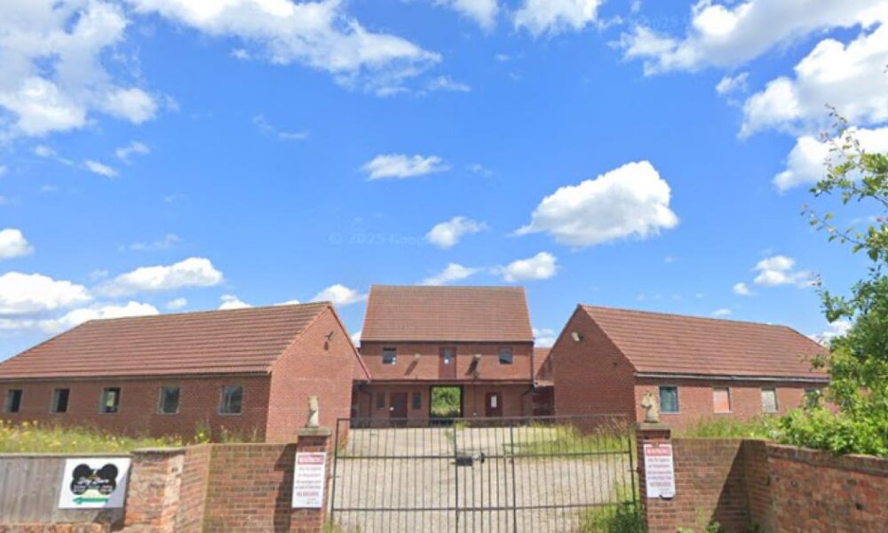 Plans to convert stables in Darlington into homes submitted