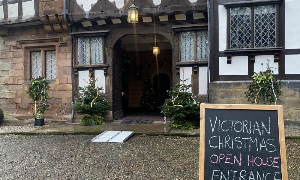 Turton Tower likened to Dickens' novels with Victorian event