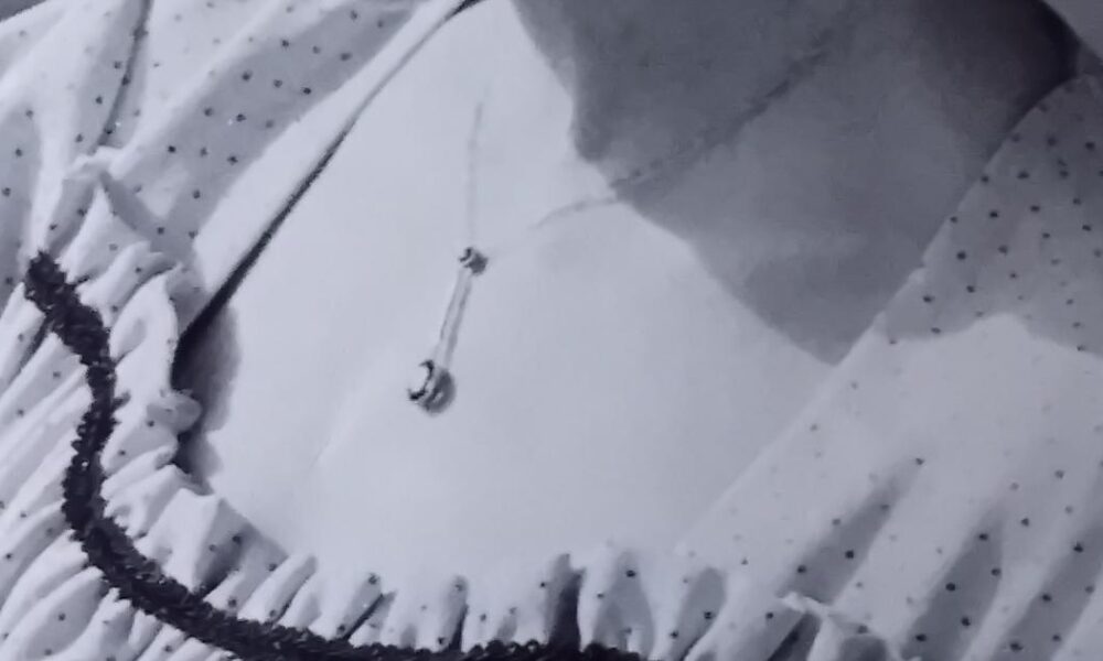 Jewellery stolen during burglary at Woodthorpe home