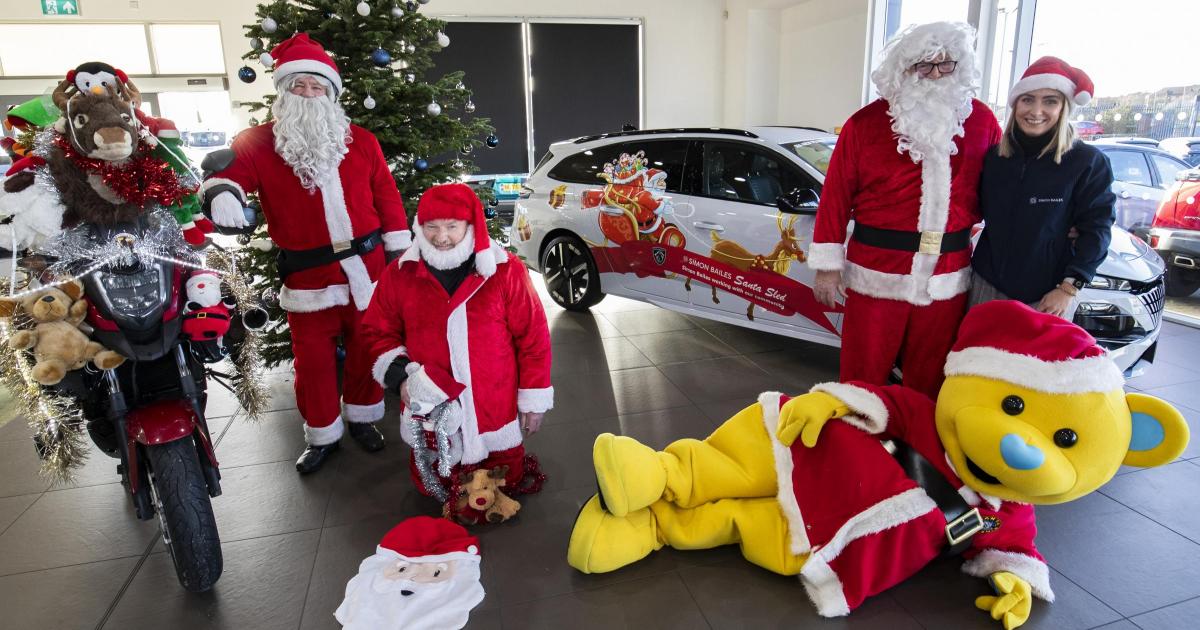 Simon Bailes supporting Boundary 500 Zoe's Place event