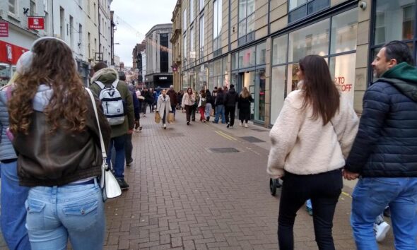 Shops continue post-Christmas sales in York city centre