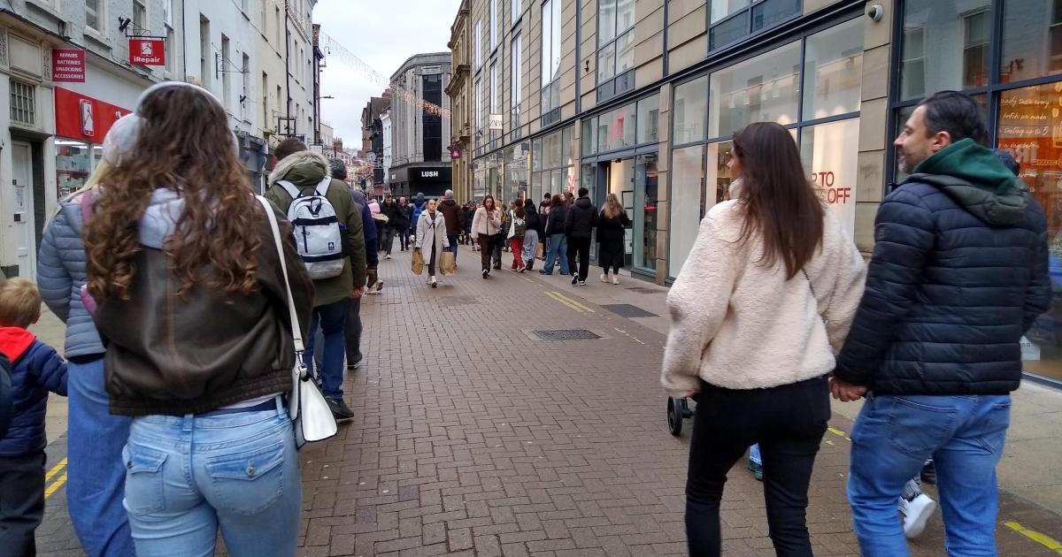 Shops continue post-Christmas sales in York city centre