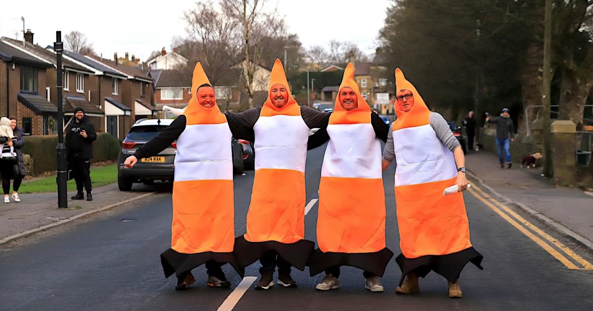 Teletubbies and blind mice join Edgworth's festive three-legged race