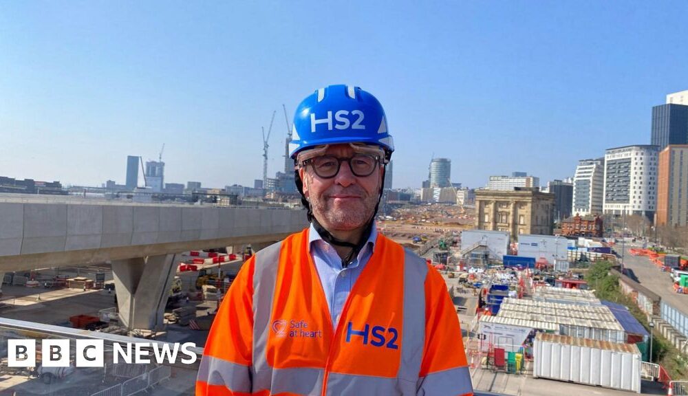 HS2 goal to be up and running by 2033 'cannot be met'