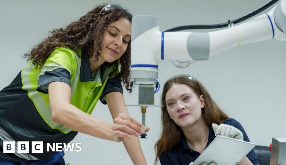 50,000 new apprenticeships promised in youth employment push