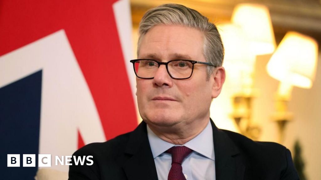 Doctor strike during flu outbreak would be 'beyond belief', says Starmer