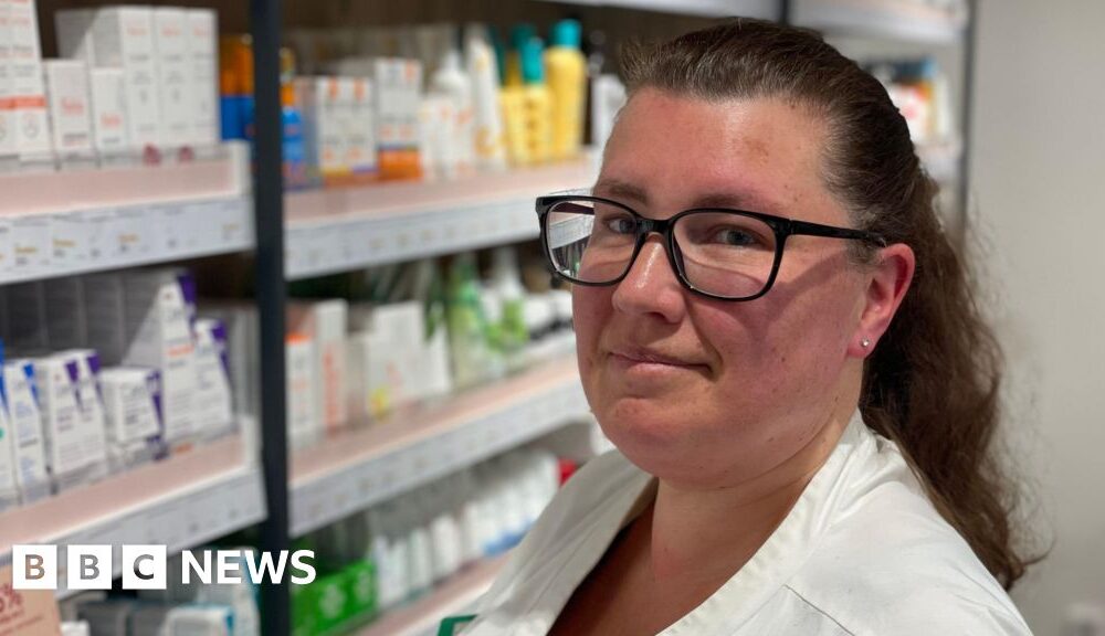 Swedish workers trial 'friendship hour' to combat loneliness