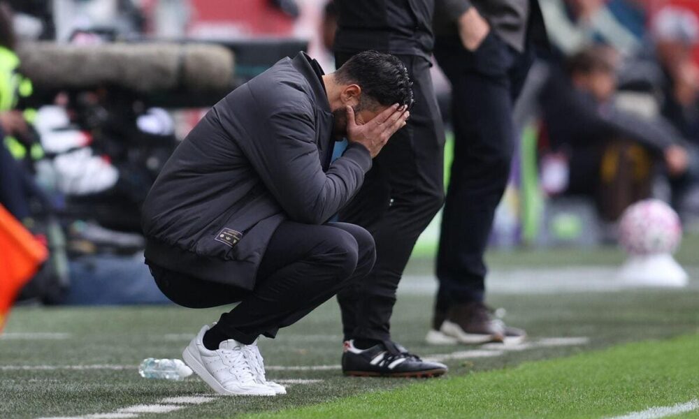 Manchester United 1-1 Wolves: Bottom club claim point