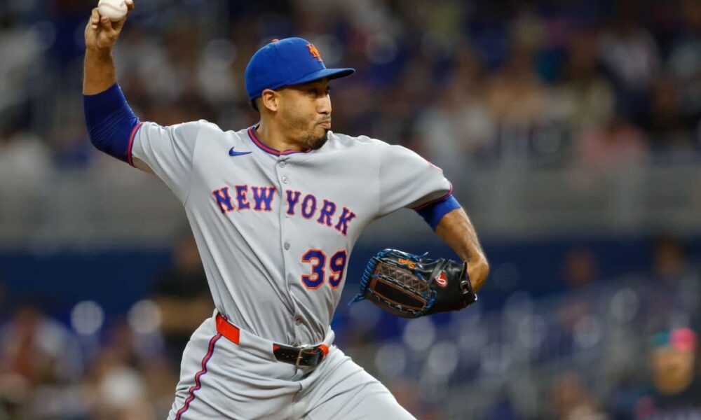 Dodgers 'give ex-Mets pitcher $69m MLB contract'