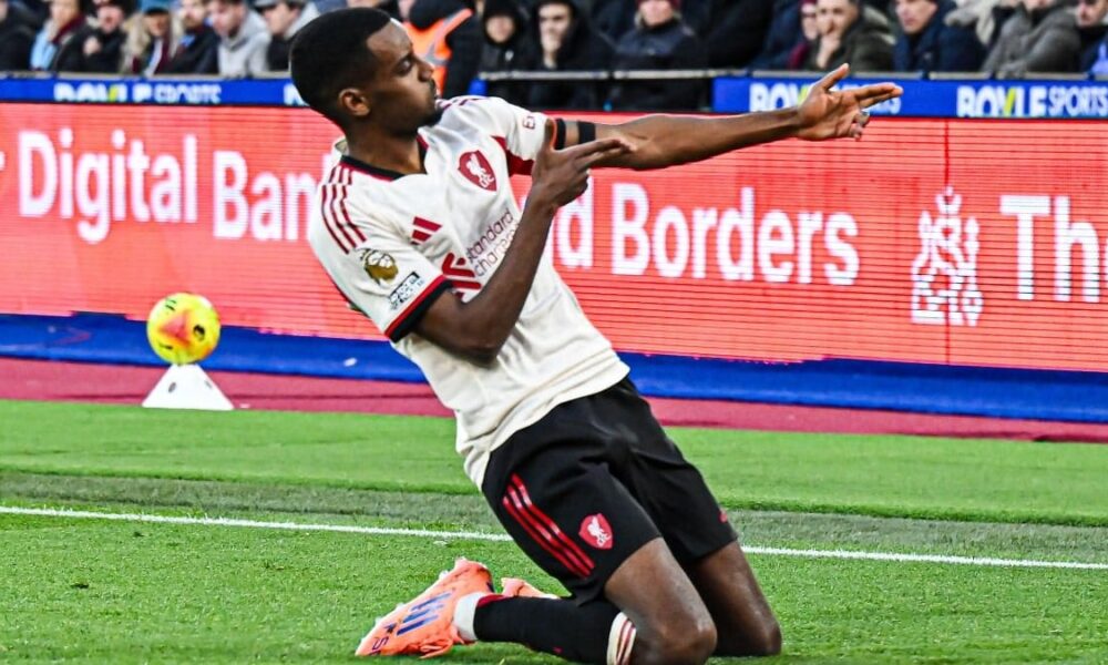 West Ham 0-2 Liverpool: Report, result and goals as Isak bags first PL goal in red