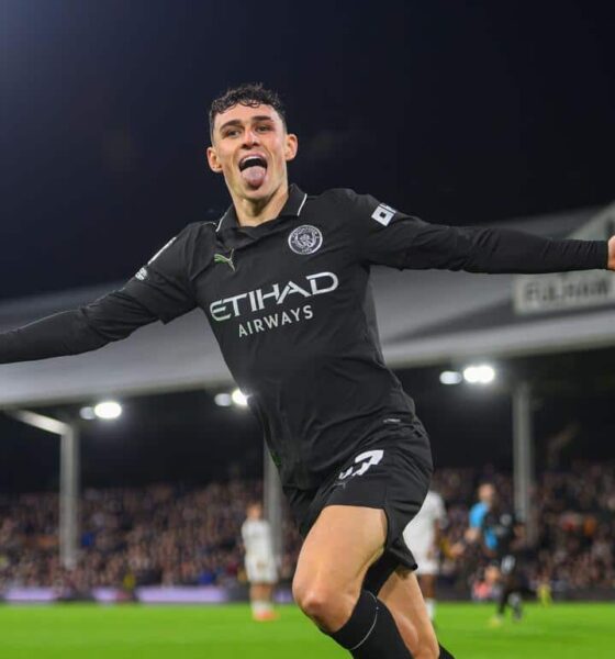 City hang on to win Premier League classic