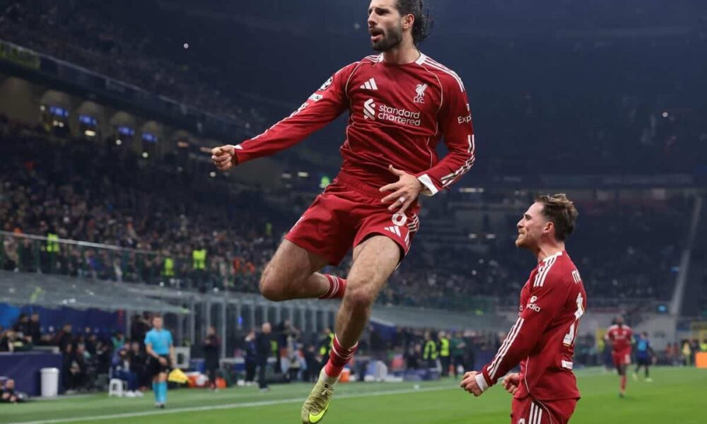 Reds win late amid Salah absence