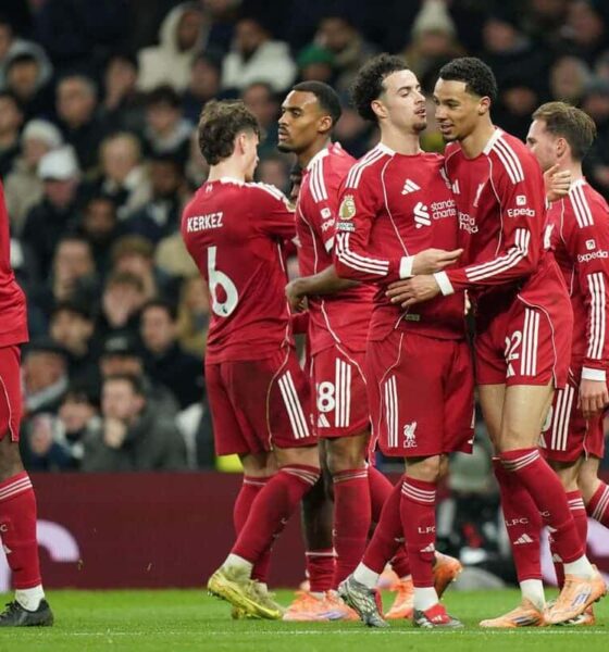 Reds hold on against nine-man Spurs