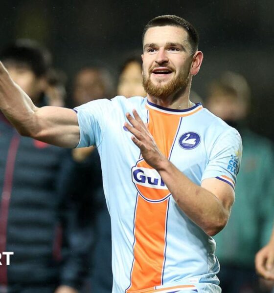 Zan Vipotnik celebrates after victory at Oxford