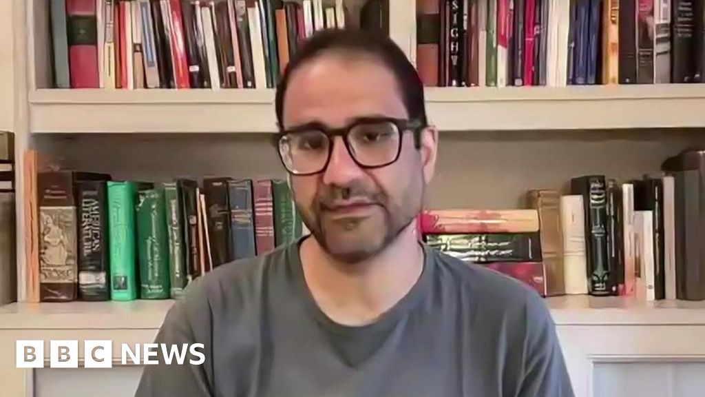 Starmer criticised for welcoming return of Egyptian activist