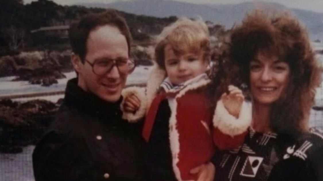 As My Dad Was Dying, A Tupperware I Found In My Parents' Closet Brought Me The Most Unexpected Comfort