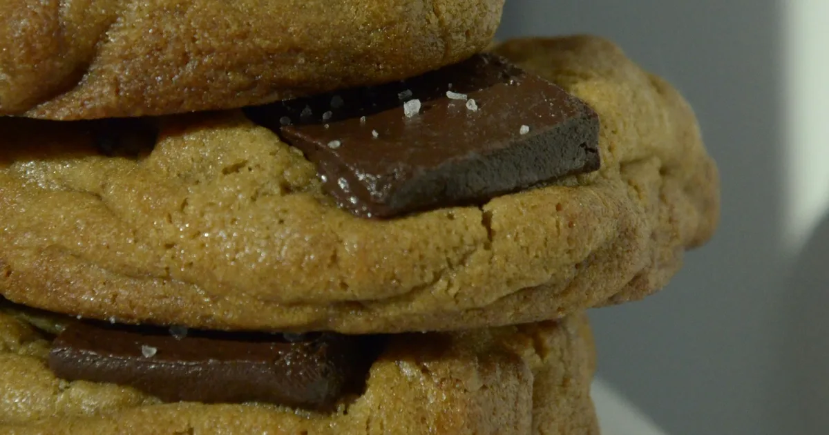 How Bakeries Keep Cookies Soft For Days