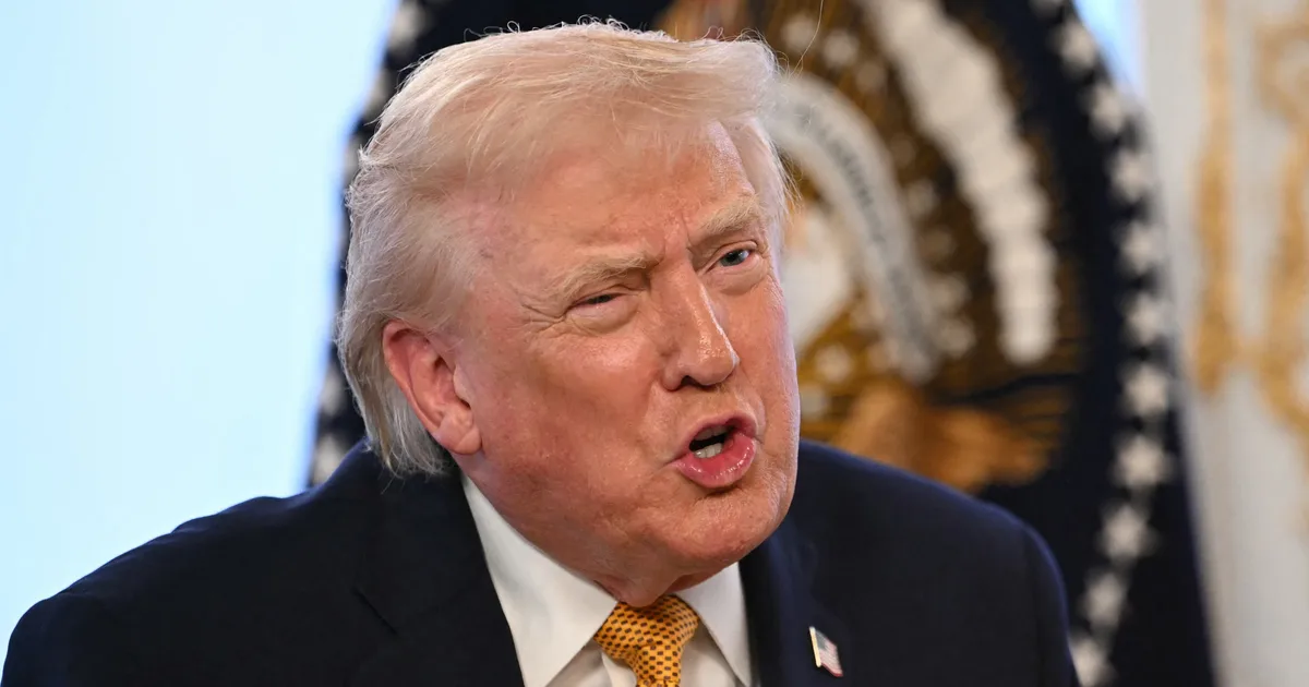 'Sleazebags': Trump Wishes A Merry Christmas To ... Epstein Island Visitors?!?