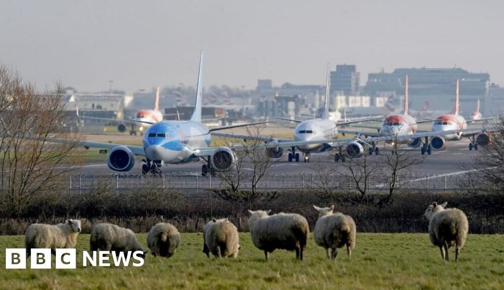 Gatwick Airport second runway legal challenge has date set