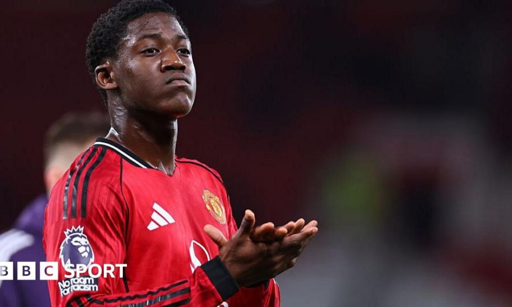 Manchester United midfielder Kobbie Mainoo