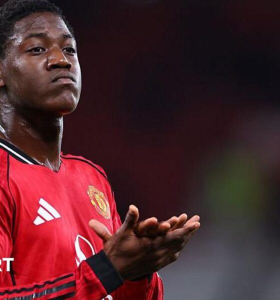 Manchester United midfielder Kobbie Mainoo