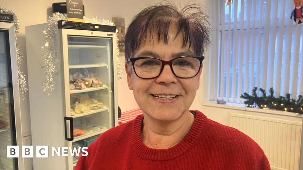 Social supermarket 'helps me to afford Christmas'