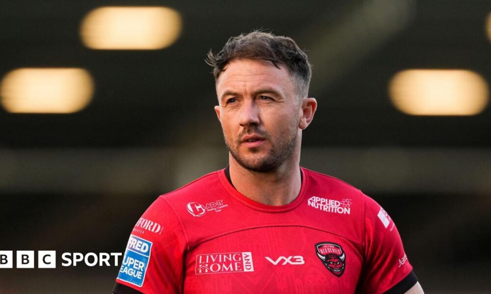 Ryan Brierley in action for Salford Red Devils in 2025