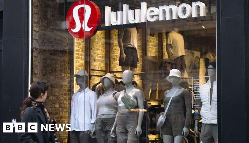 Lululemon boss to step down early next year