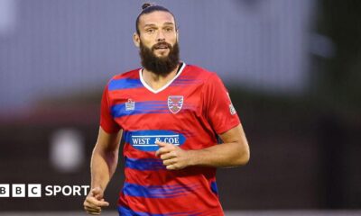 Andy Carroll in action for Dagenham and Redbridge