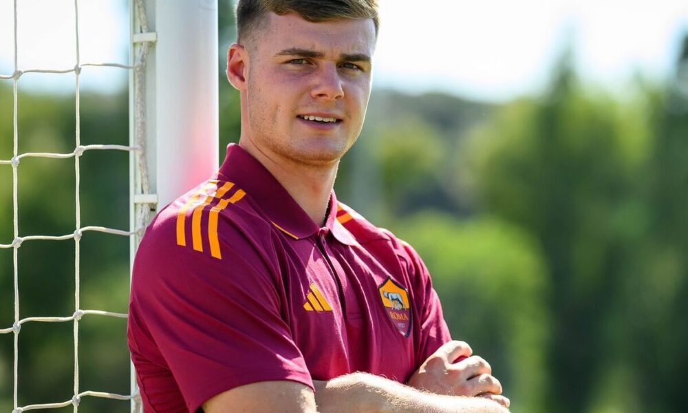 Official: Evan Ferguson joins Roma on loan with an option to buy from Premier League side Brighton and Hove Albion (picture via www.asroma.com)