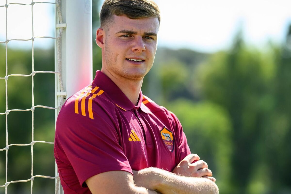 Official: Evan Ferguson joins Roma on loan with an option to buy from Premier League side Brighton and Hove Albion (picture via www.asroma.com)